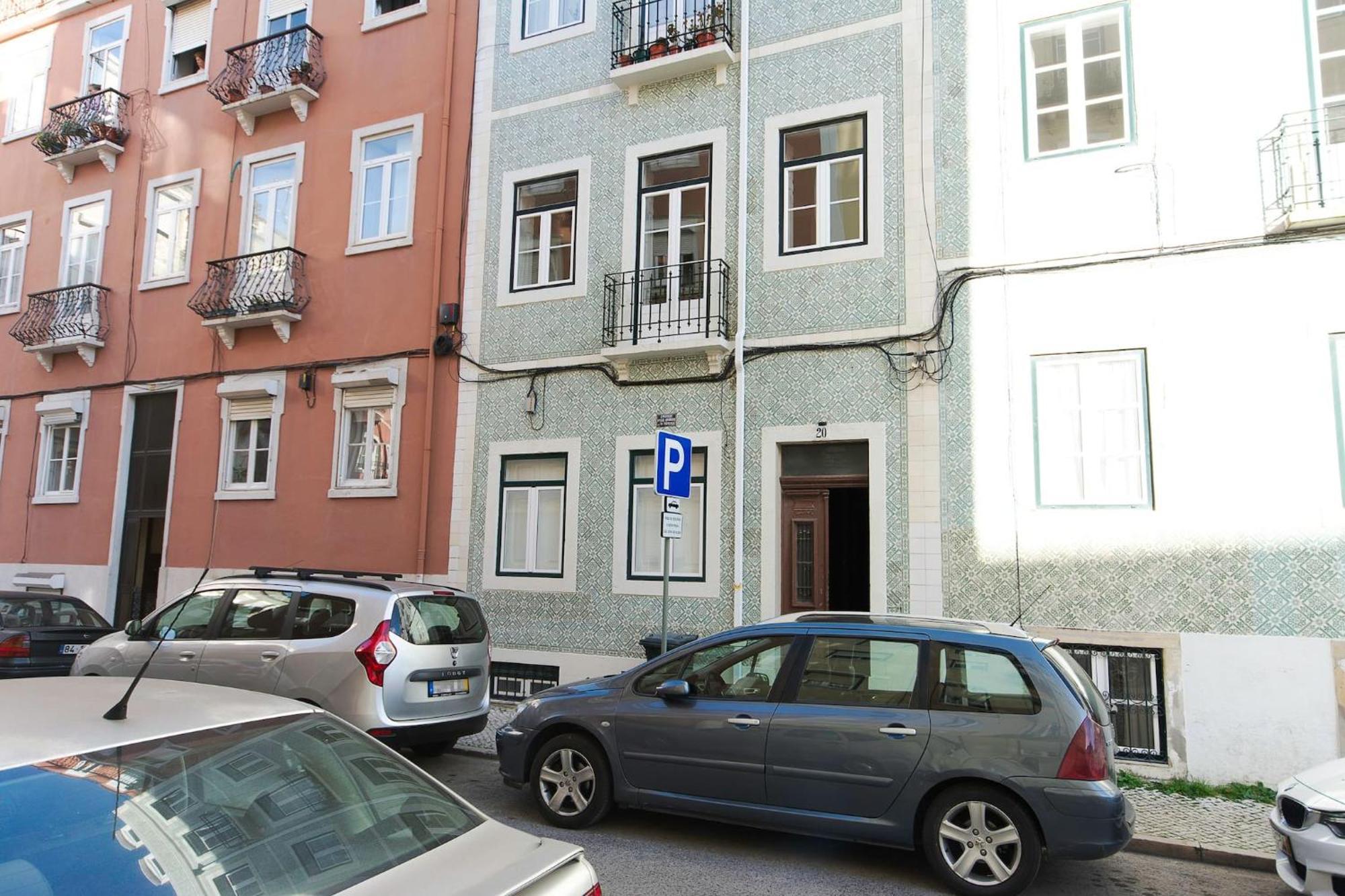 Amidst The Rooftops Of Lisbon Exterior photo